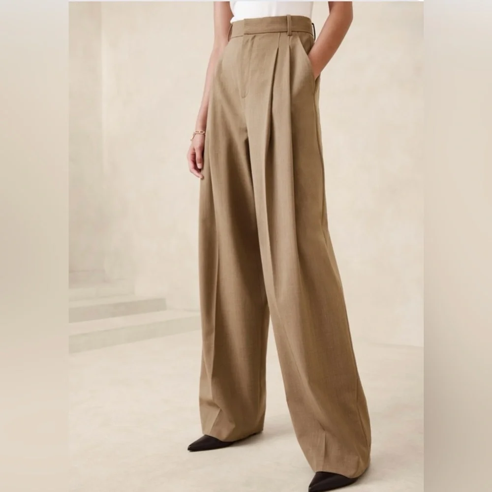 Banana Republic Siena Wide-Leg Italian Wool Pants - Camel - Size: 2 - Like New! - Picture 3 of 11